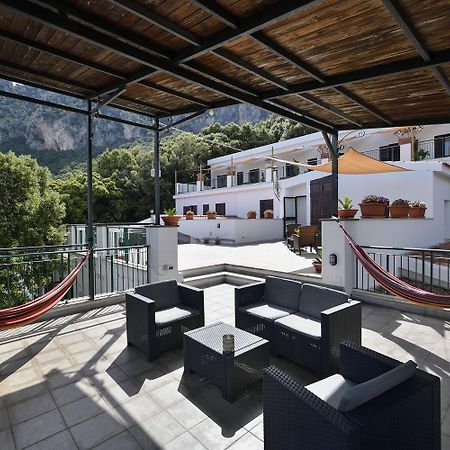 S'Enis Monte Maccione Hotel Олиена Екстериор снимка