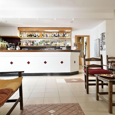 S'Enis Monte Maccione Hotel Олиена Екстериор снимка